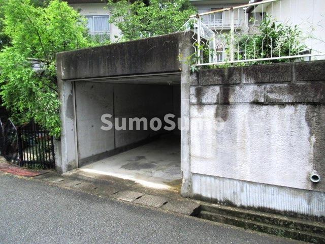 富士見が丘1丁目戸建の駐車場|駐車場があります