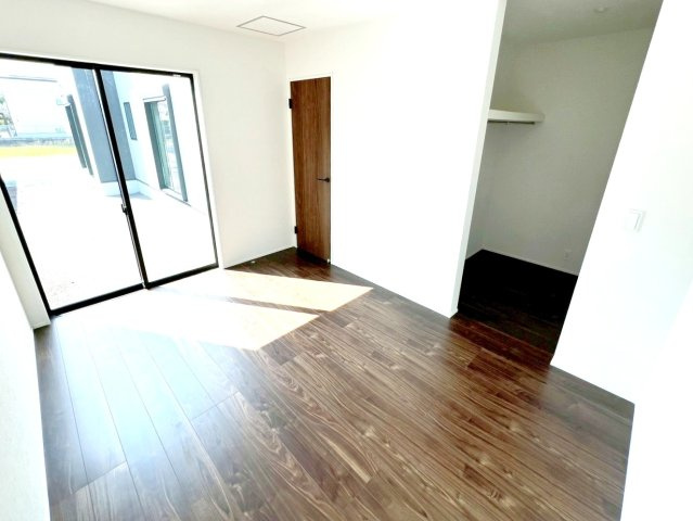 焼津市下小田中町　第1期／の洋室