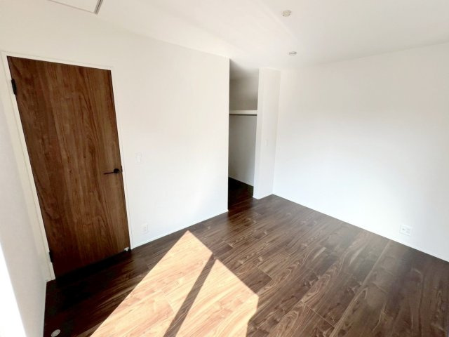 焼津市下小田中町　第1期／の洋室