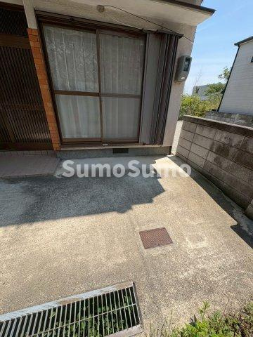大日丘町3丁目戸建の駐車場