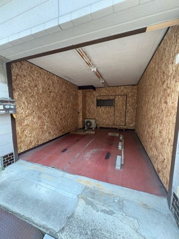 大同ビルの駐車場|駐車場があるので、車を買う予定の方も安心です