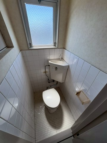 マエダマンションのトイレ|清潔感のあるトイレです
