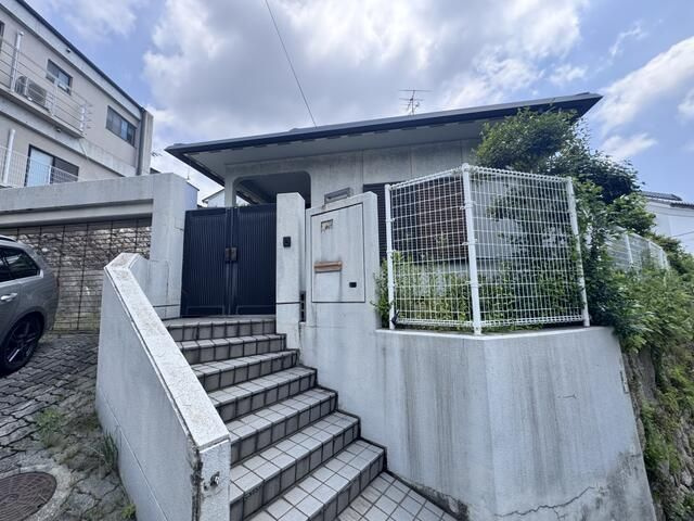 山王町１丁目貸家