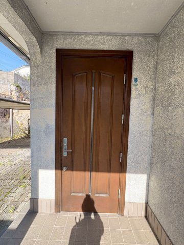 山王町１丁目貸家のエントランス|建物の内部です