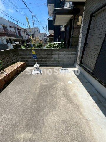 尼崎市水堂町戸建の駐車場