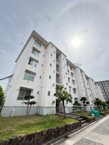 宝塚光明住宅3号棟