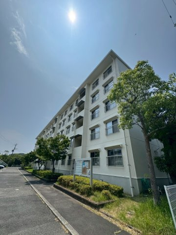 名谷2団地11号棟