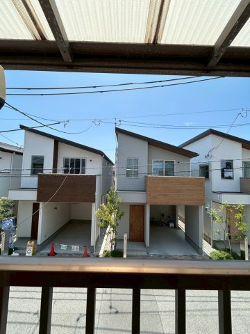 吉田町1丁目連棟住居の展望