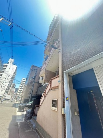 國見ビルの外観