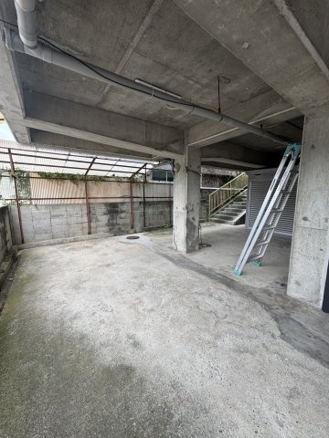 恵荘R1の駐車場