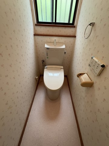 妙法寺菅ノ池戸建のトイレ|清潔感のあるトイレです