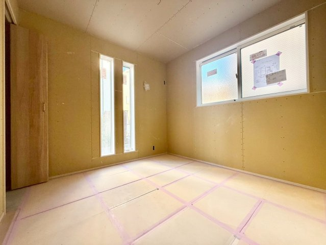 板橋区若木1丁目　新築戸建の洋室|全居室２面採光のため、日差しが差し込む明るいお部屋です！

現地ご見学希望・資料請求などお気軽にお問い合わせ下さい！
03-5990-5201