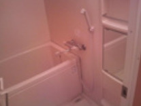 ピースフルコート菊川の浴室