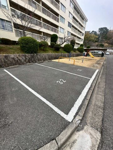 山御影マンションＡ棟の駐車場