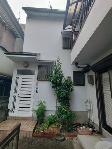 城の下通3丁目テラスハウスのエントランス