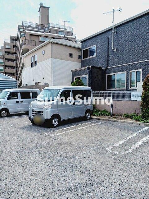 大久保パレスの駐車場|カースペースがあります
