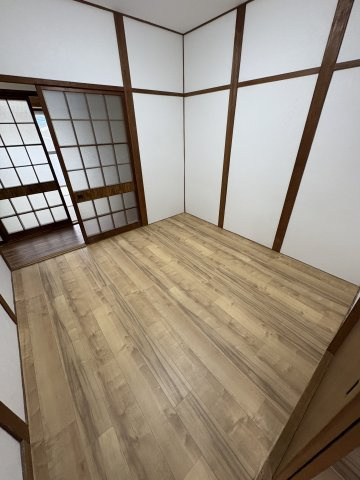 妙法寺池ノ内2戸アパートの洋室