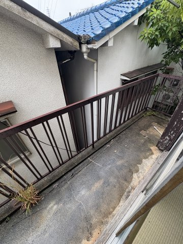 妙法寺池ノ内2戸アパートのバルコニー
