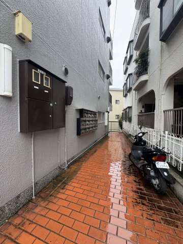 平和台マンションのロビー