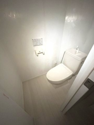大庄中通１丁目連棟貸家のトイレ