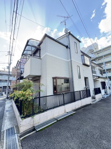 岩屋中町2丁目貸家の外観
