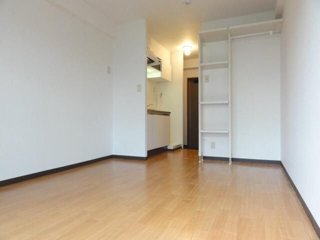 メゾンアオヤギの洋室