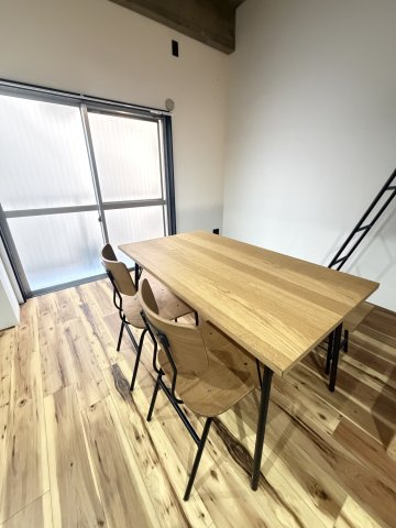 山麓ハイツの洋室