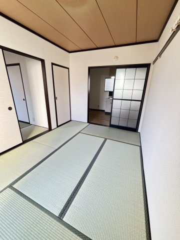 房王寺ハイツの和室
