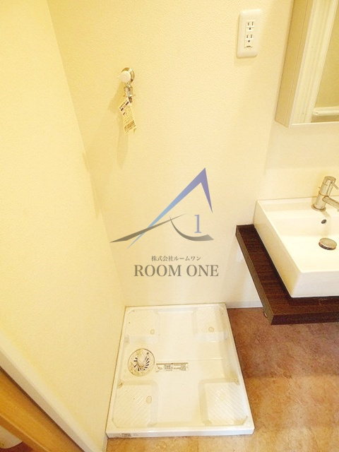 ラマーリエ中野の設備|洗濯機置き場です。