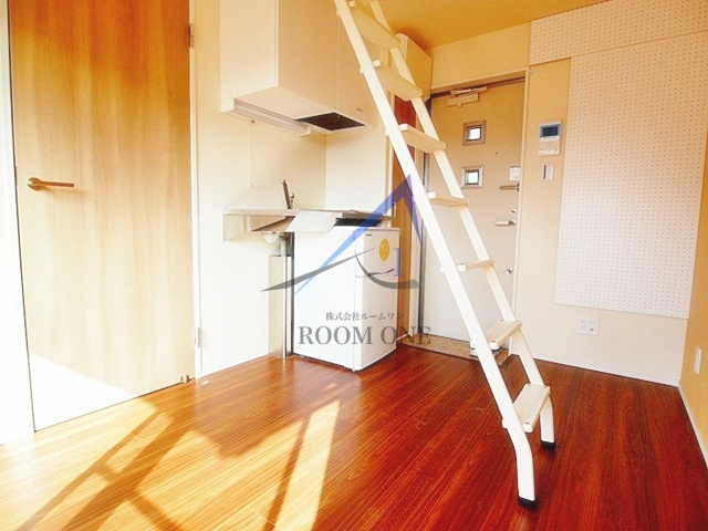 ラマーリエ中野の居間・リビング|洋室のお部屋です。