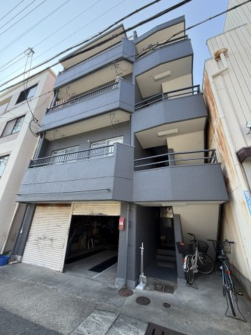 吉田マンションの外観