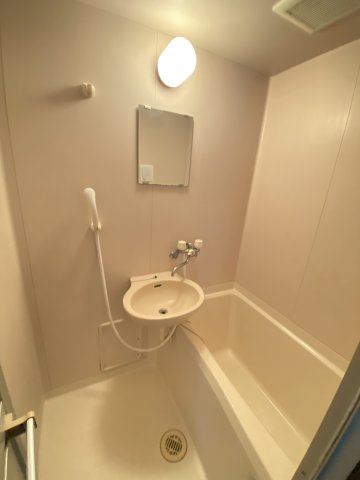 グリーンヒル弐番館の浴室|きれいなお風呂です（写真は別室の物　現況優先）