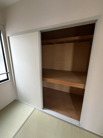 山本ハイツの収納