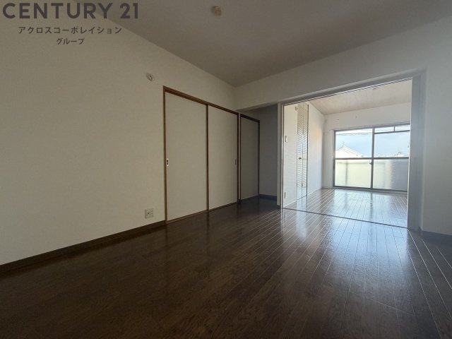 ゆったり過ごせる居間です