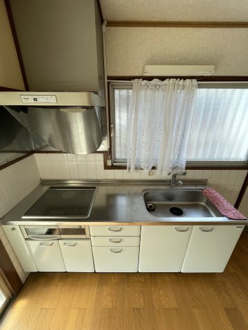 妙法寺津江田貸家のキッチン