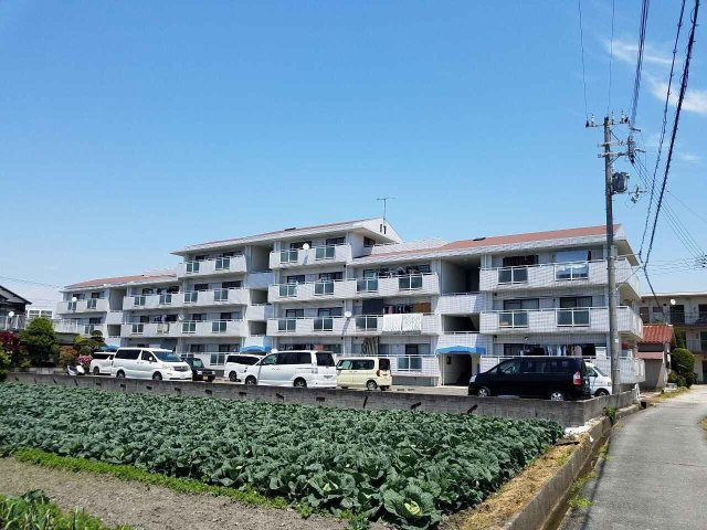 ホワイトビラの外観