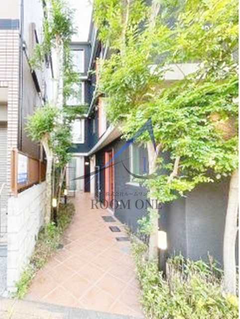 アパートメントクロ三軒茶屋のエントランス|エントランスです。