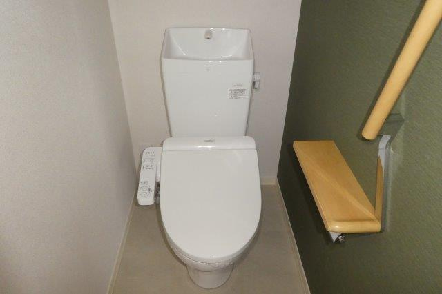 HIRA　TERRACEのトイレ|ウォシュレット