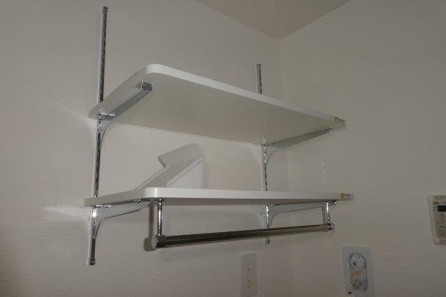 HIRA　TERRACEの洗面所|洗濯機上棚