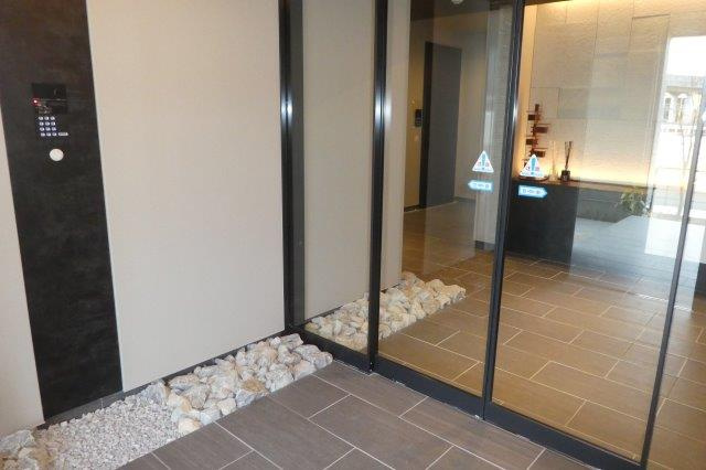 HIRA　TERRACEのエントランス|オートロック