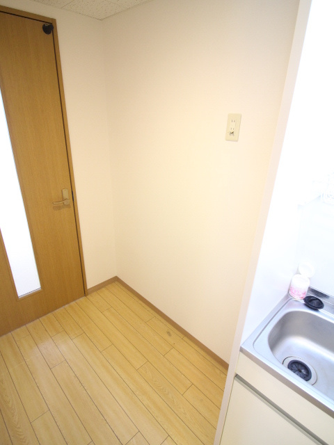 プレジール天神のその他|冷蔵庫置場