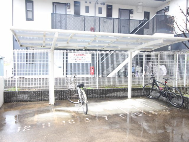プレジール天神のその他共用部分|屋外駐輪場