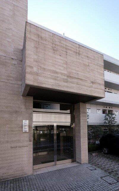 プライムアーバン学芸大学パークフロントのエントランス