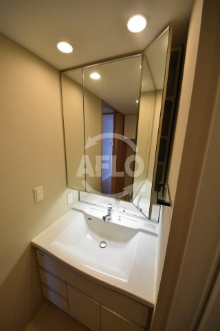 ロジュマンタワー梅田　扇町小学校区の独立洗面台|ロジュマンタワー梅田　独立洗面化粧台