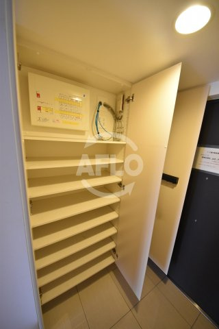 ロジュマンタワー梅田　扇町小学校区の収納|ロジュマンタワー梅田　シューズボックス