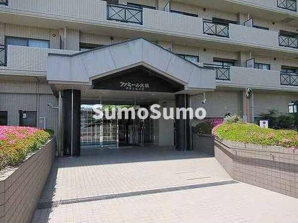ファミール大橋グランヒルズのエントランス