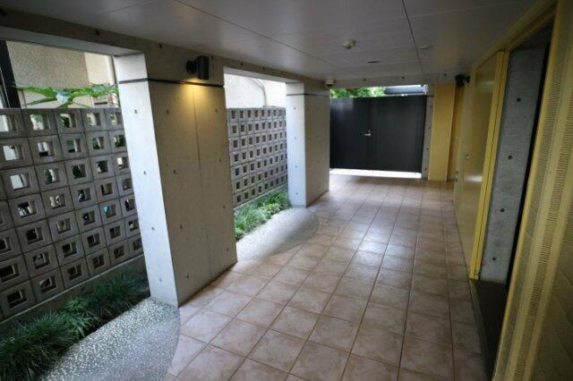 プライムアーバン学芸大学のロビー