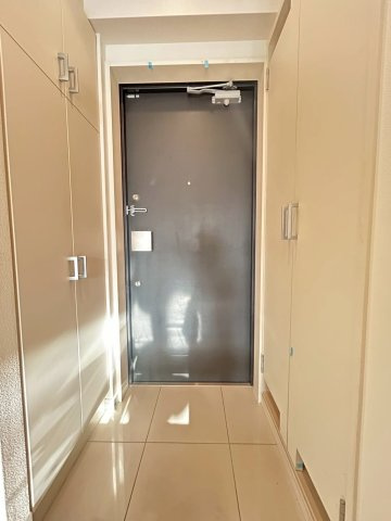 プライムアーバン用賀Ⅱの玄関