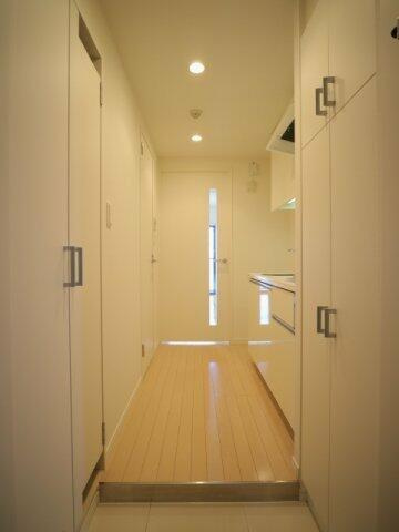 プライムアーバン用賀Ⅱの玄関|※参考写真