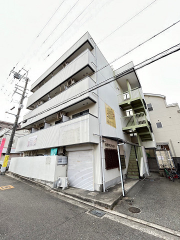 荻野マンションの外観